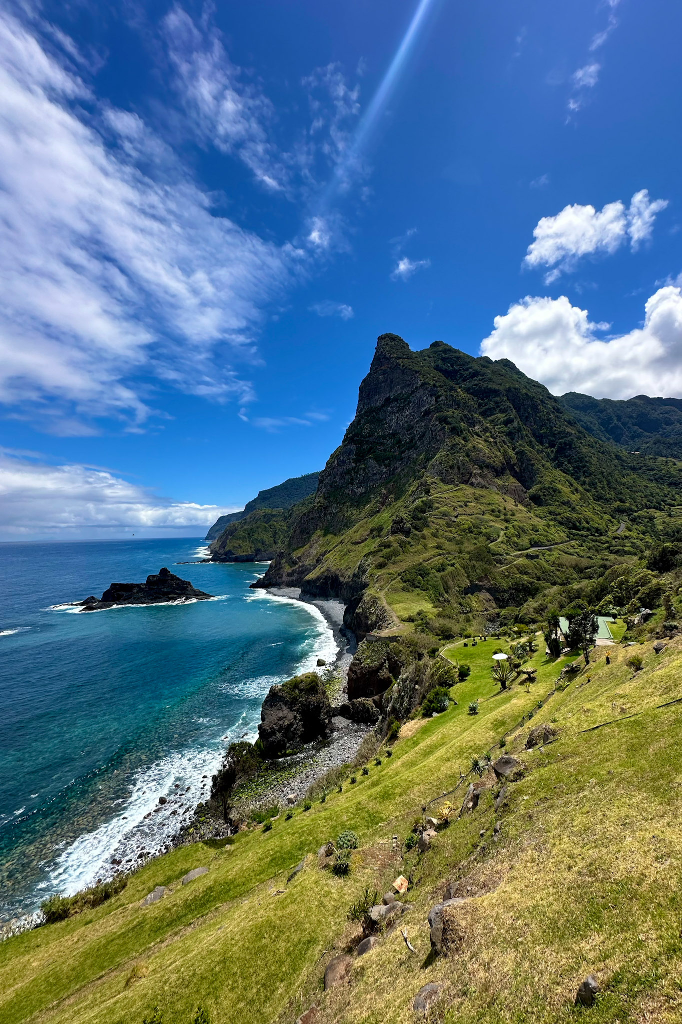 9-madera-klify-gory-ocean-madeira-cliffs-mountains-ocean