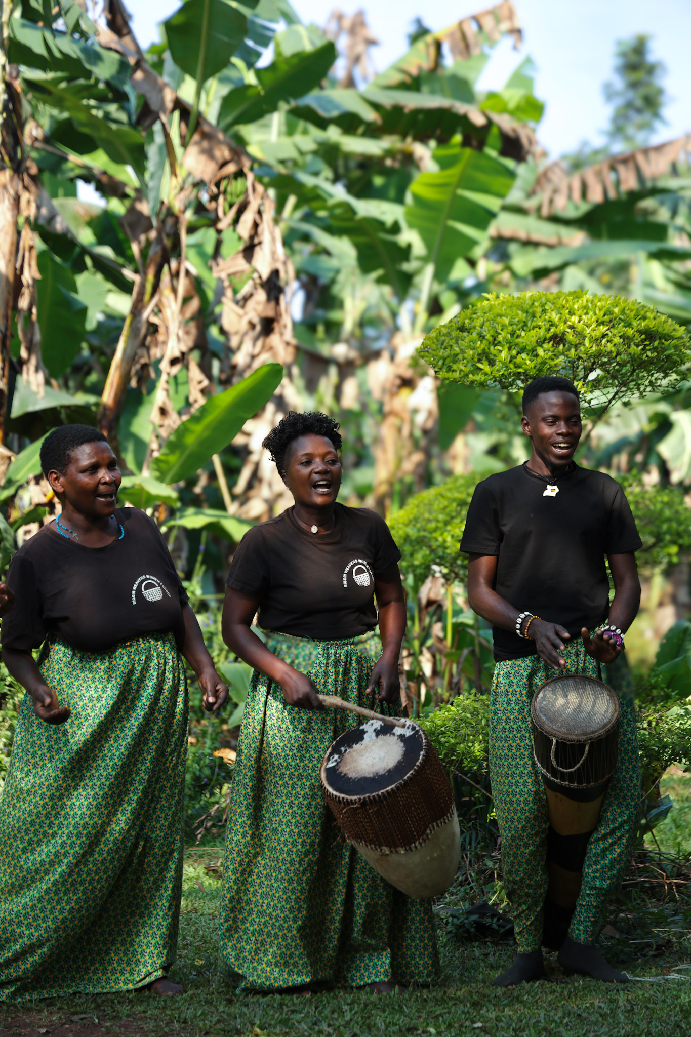 uganda taniec swambwalk tradycja kobiety