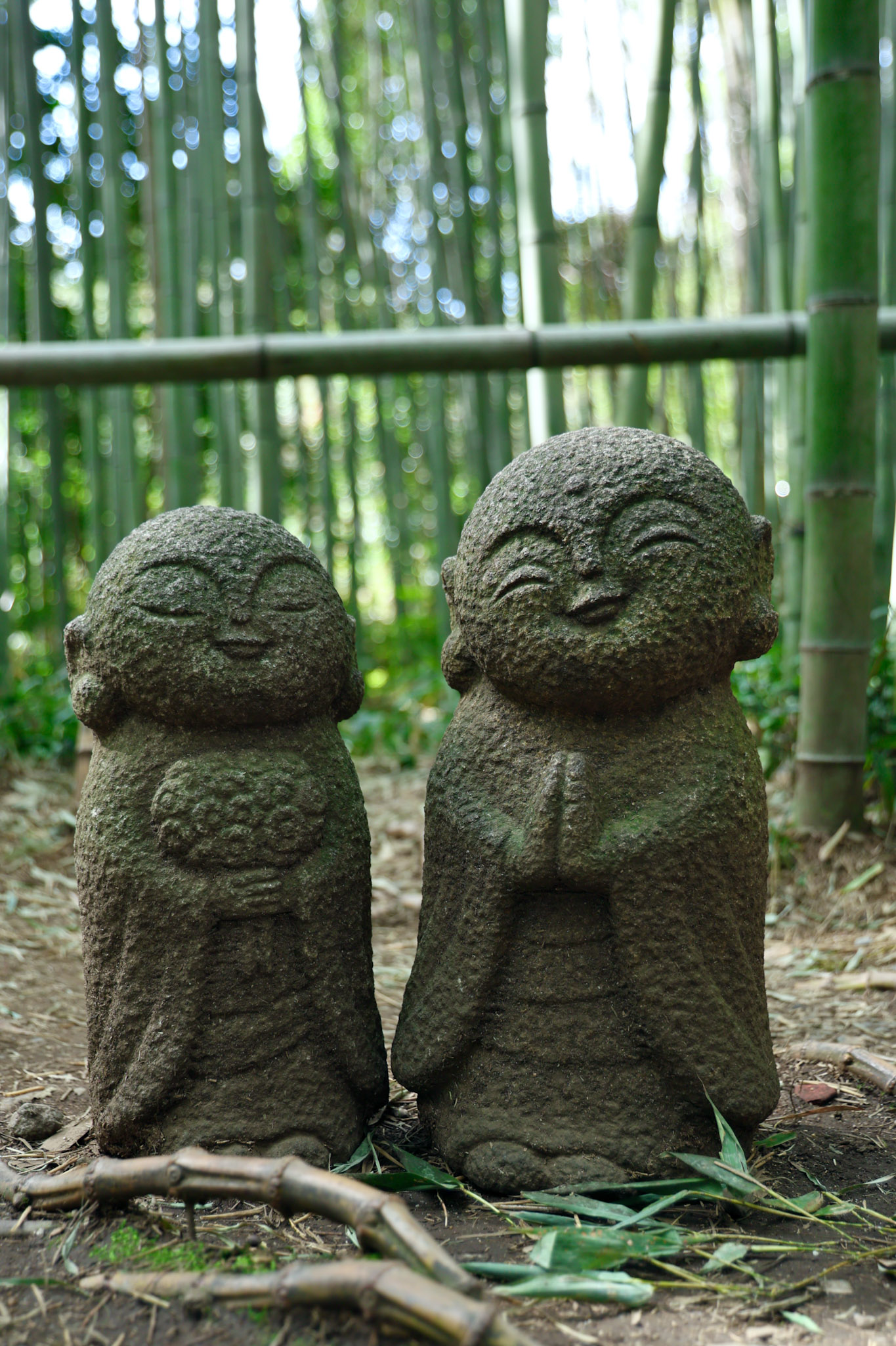 9-kyoto-arashiyama-bamboo-forest-jizo-statues-posazki-japonia